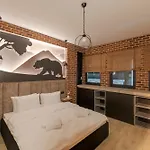 Apartmán The Old Town Industrial Vault - A Fusion Of Past & Present