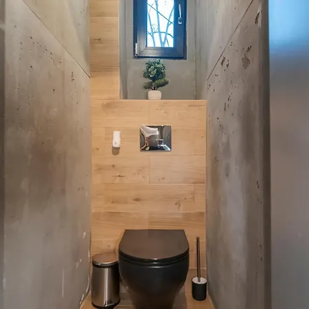 The Old Town Industrial Vault - A Fusion Of Past & Present Bükreş