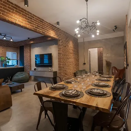 Apartment The Old Town Industrial Vault - A Fusion Of Past & Present Bucharest