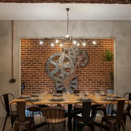 Apartment The Old Town Industrial Vault - A Fusion Of Past & Present *