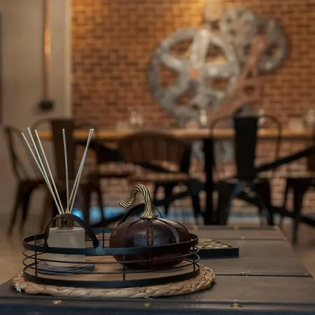 Appartement The Old Town Industrial Vault - A Fusion Of Past & Present Bucarest