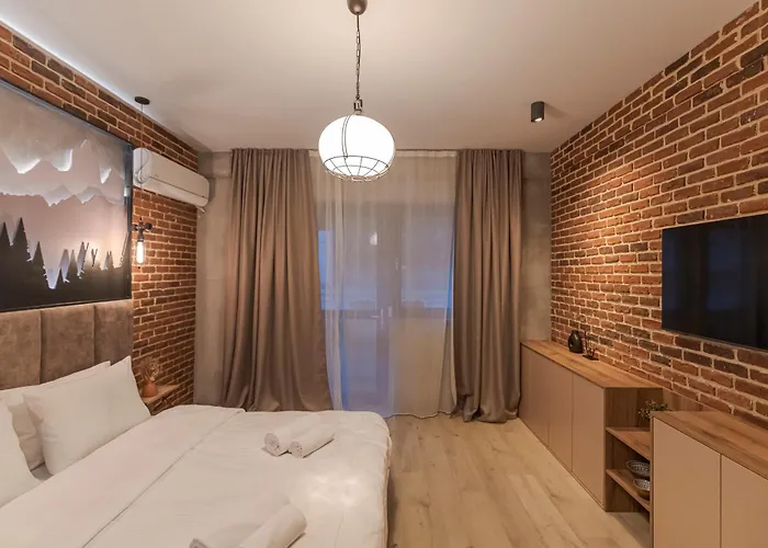 The Old Town Industrial Vault - A Fusion Of Past & Present * 布加勒斯特