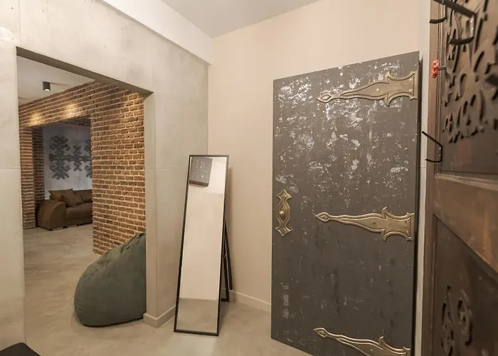 شقة The Old Town Industrial Vault - A Fusion Of Past & Present بوخارست