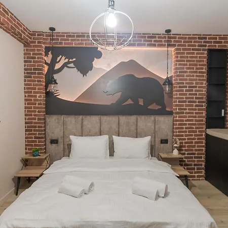 The Old Town Industrial Vault - A Fusion Of Past & Present Bukareszt