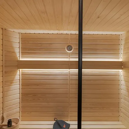 The Old Town Industrial Vault - A Fusion Of Past & Present * Bukareszt