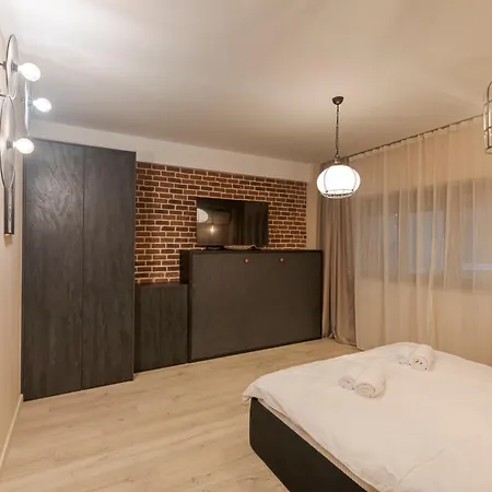 The Old Town Industrial Vault - A Fusion Of Past & Present Bukareszt