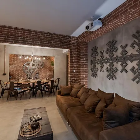 The Old Town Industrial Vault - A Fusion Of Past & Present Apartament Bukareszt