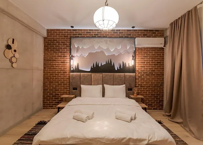 The Old Town Industrial Vault - A Fusion Of Past & Present * Bucureşti