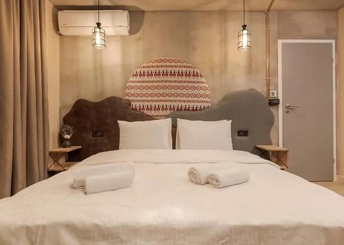 The Old Town Industrial Vault - A Fusion Of Past & Present Apartament Bucureşti