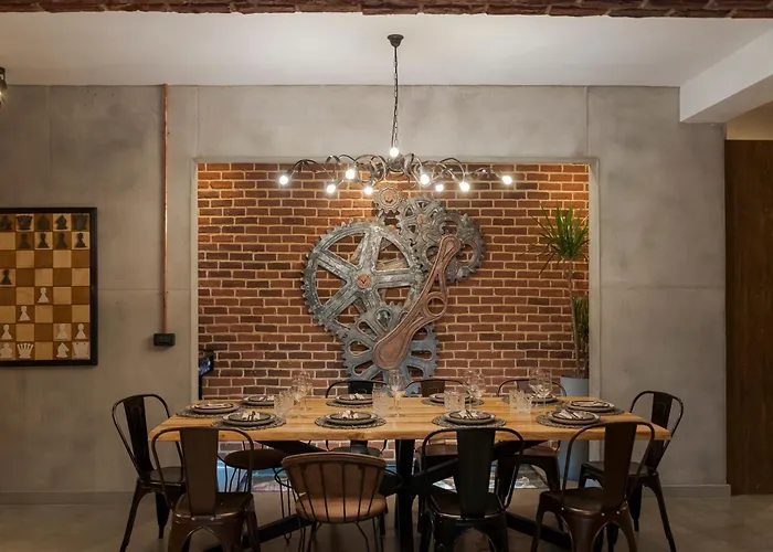 Apartament The Old Town Industrial Vault - A Fusion Of Past & Present *