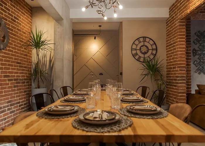 The Old Town Industrial Vault - A Fusion Of Past & Present Bucureşti