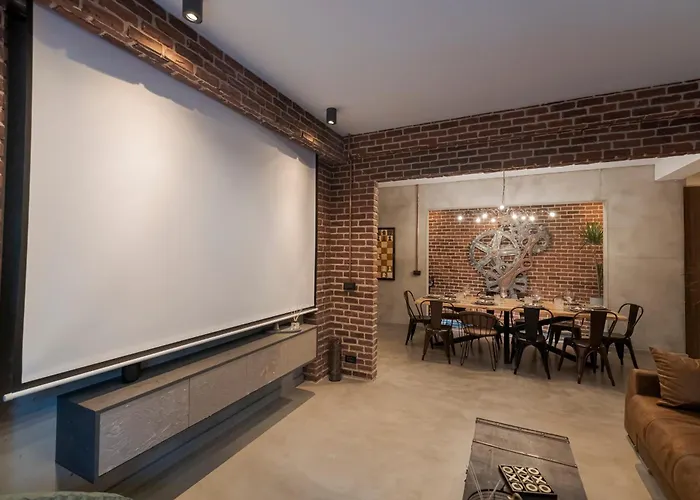The Old Town Industrial Vault - A Fusion Of Past & Present Apartamento *