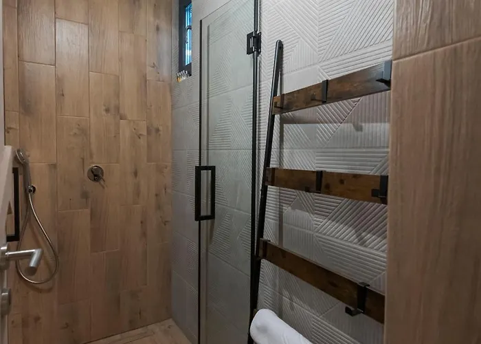 The Old Town Industrial Vault - A Fusion Of Past & Present Apartamento Bucareste