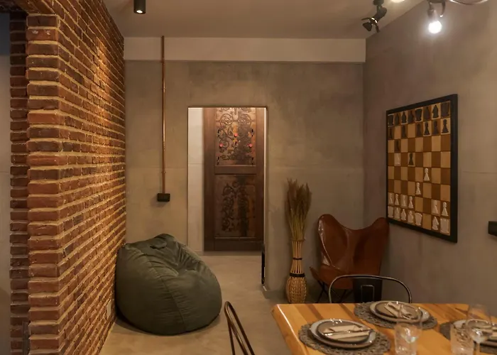 The Old Town Industrial Vault - A Fusion Of Past & Present Apartamento