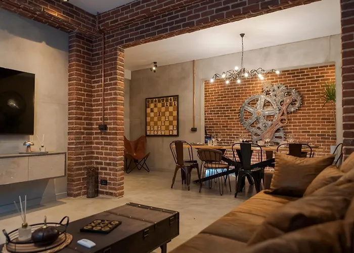 Apartamento The Old Town Industrial Vault - A Fusion Of Past & Present Bucareste